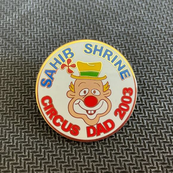 Sahib Shrine Circus Mom and Dad Pin 2003 Collectors Pins with Backs Great Cond - Picture 2 of 6